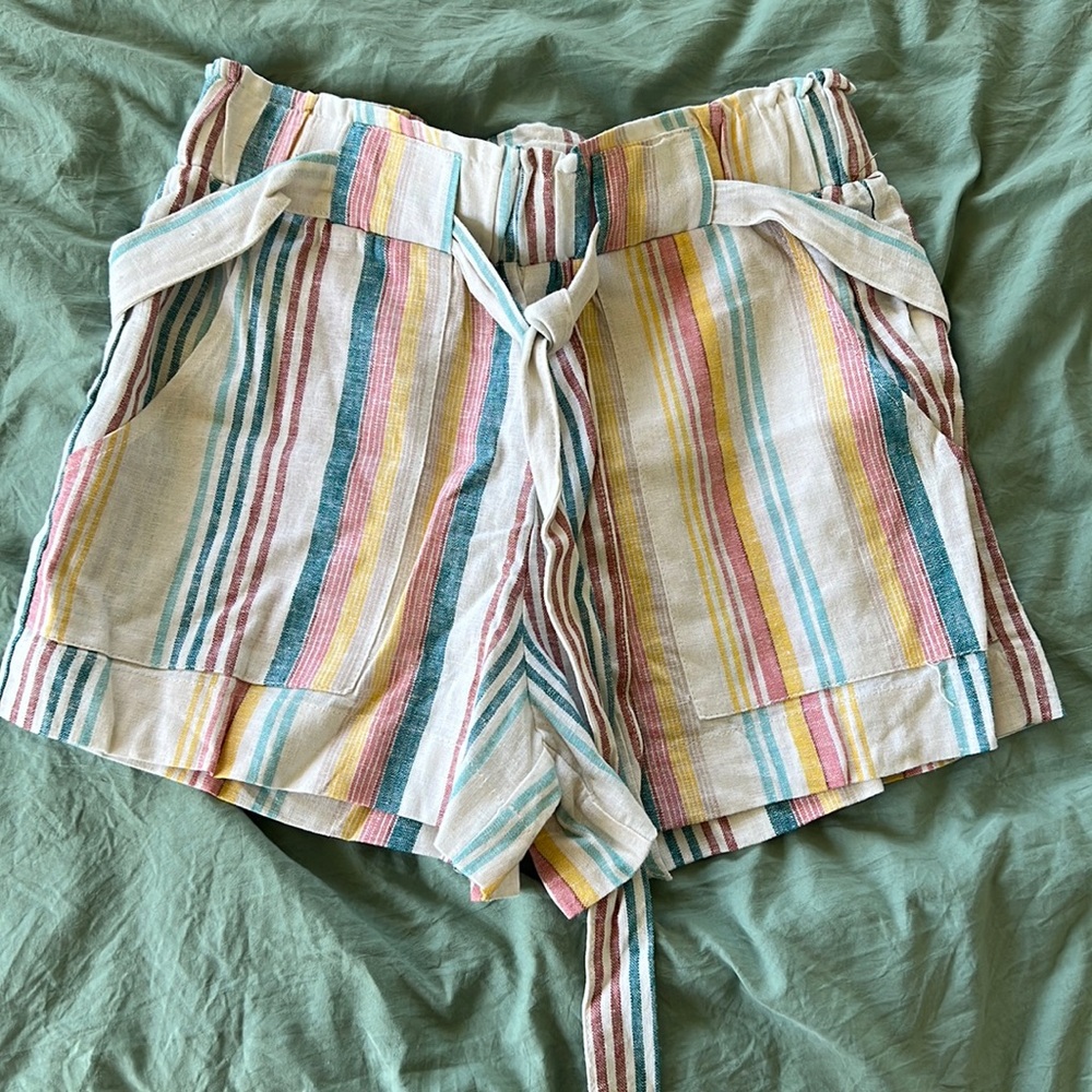 Cute linen/rayon shorts